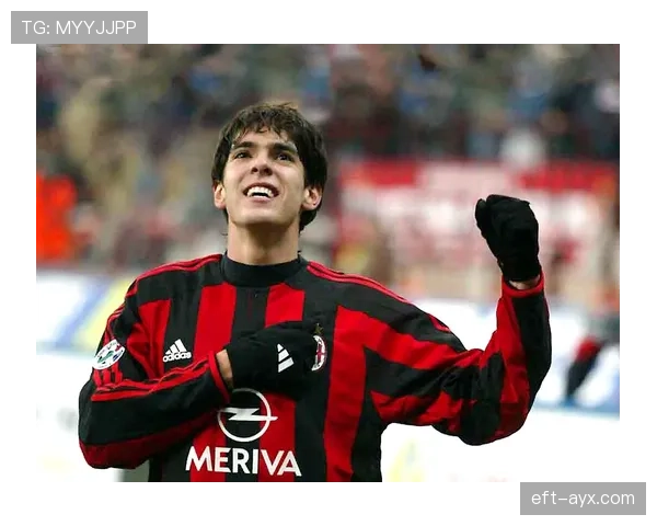 练俊杰赛场上冷若冰霜，换下球衣就戴金链子吃外卖，我脸红了